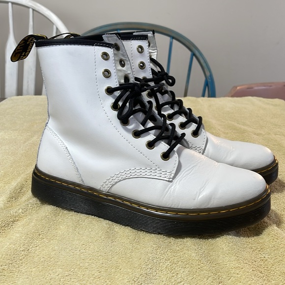 White Doc Marten Zavala boot. - Picture 4 of 10